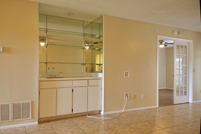 Photo - Spacious 2bd 2bth home with bonus room!