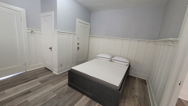 Bedroom - 1521 Monterey Blvd Unit A