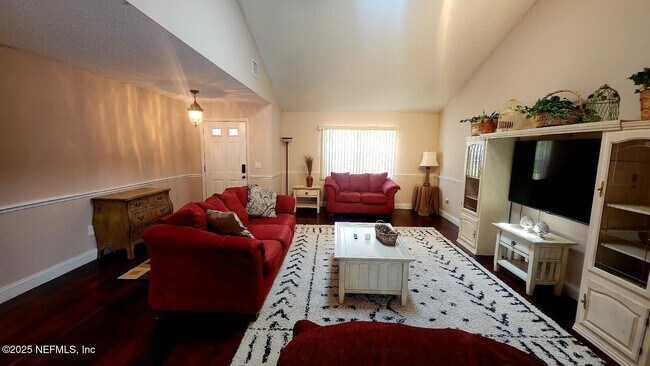Photo - 10 Blackfoot Ct
