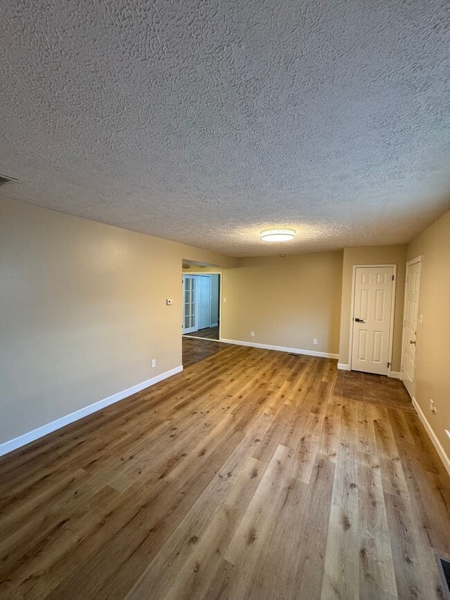 Photo - Pike Twp - 3 BR