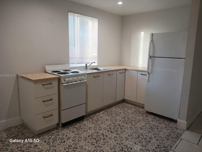 Photo - 1700 NW 22nd Ct Unit 1