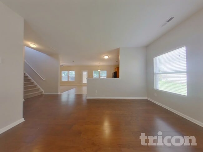 Photo - 1025 Joselynn Drive
