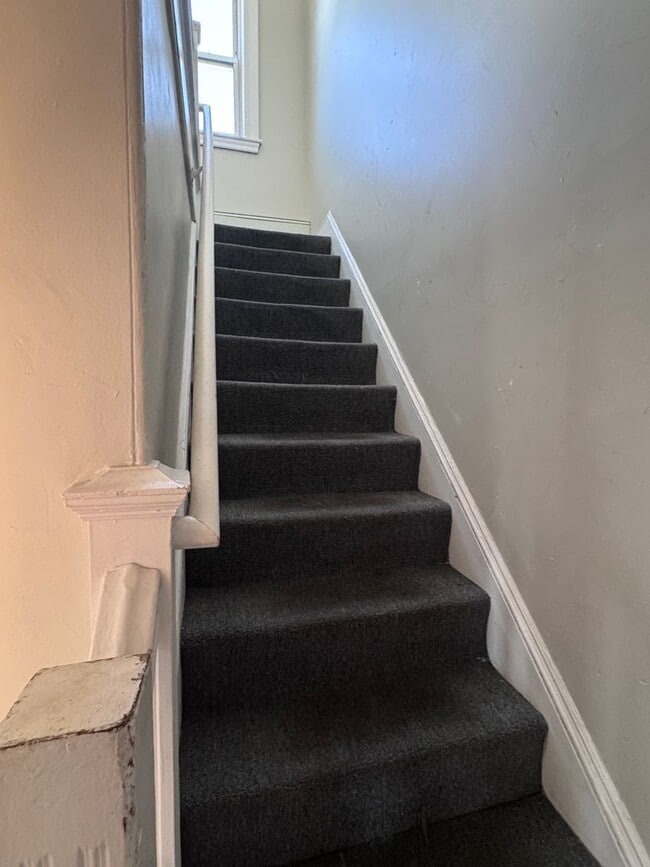 9 Alcott St