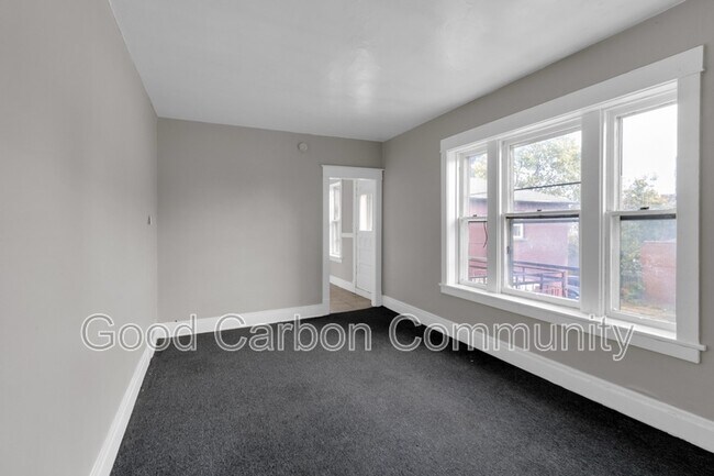 Photo - 799 Niagara St Unidad 4