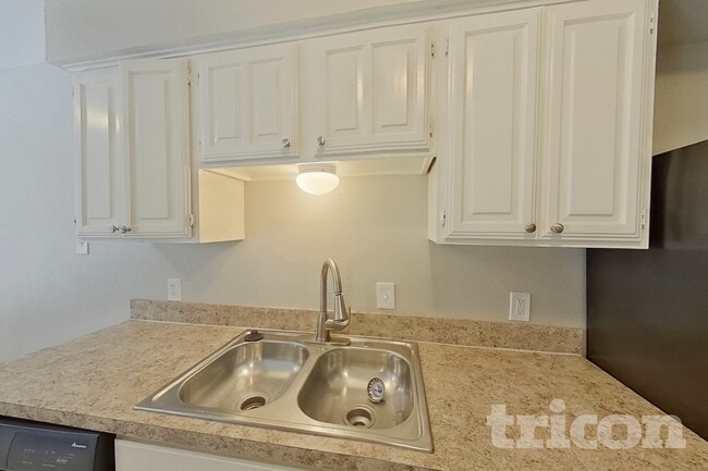 2507 Arapaho Dr