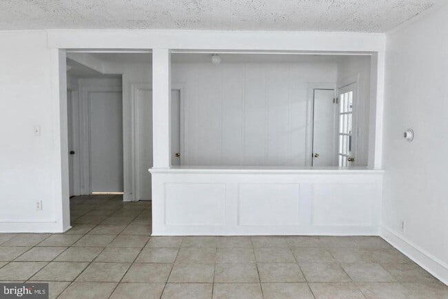 Photo - 149 S Main St