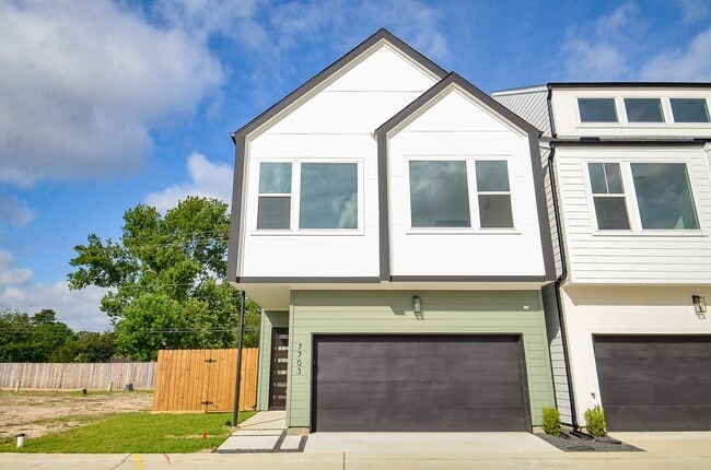 Photo - 7703 Inwood Grv Ln