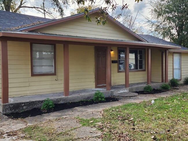 Building Photo - 4114 Mallow St