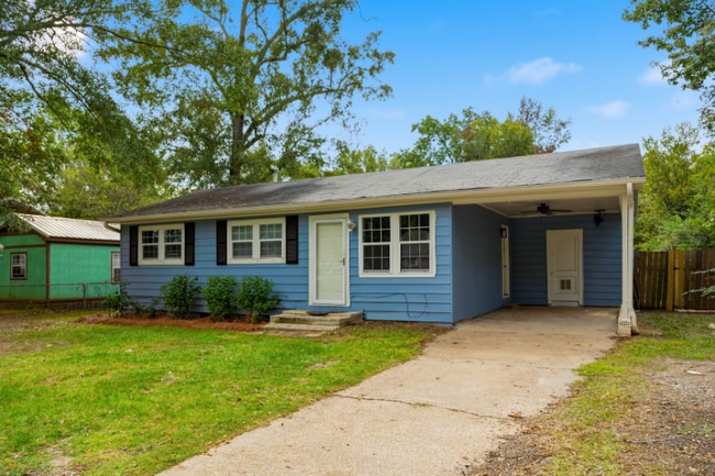 Photo - 205 Cunningham Dr