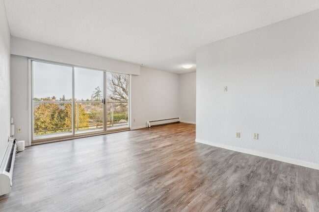 Photo - Gorge Towers