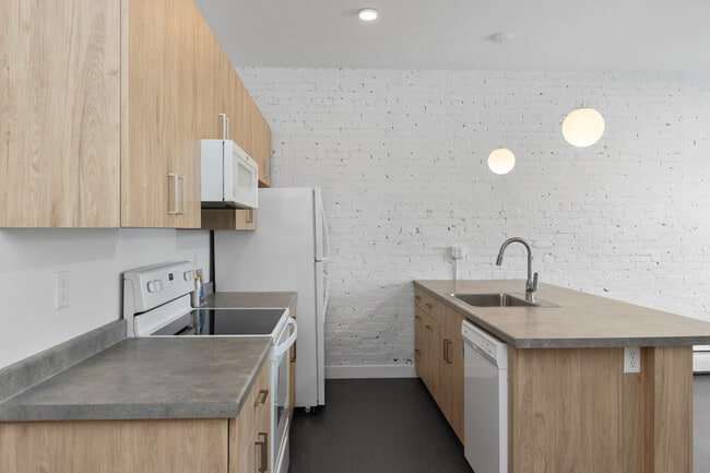 Photo - 187 Pearl St