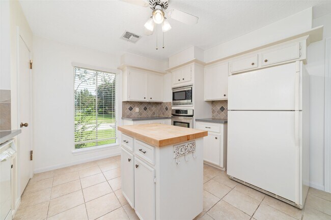 Photo - 11838 Riverview Dr
