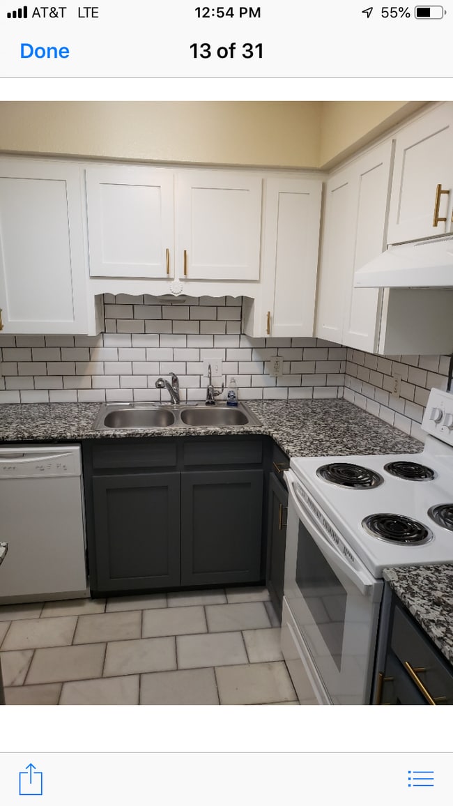 Photo - 2102 Hinkle Ave