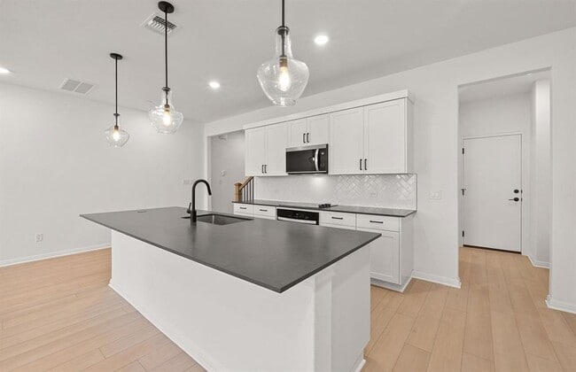 Photo - 2725 Woodall Dr Unit 1602