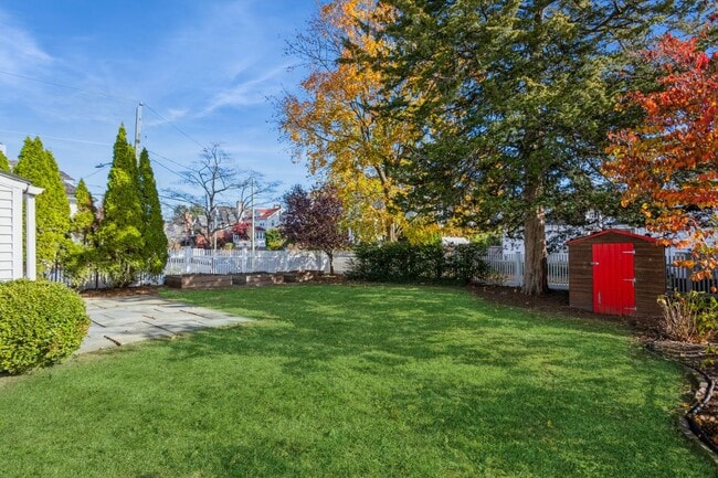 Photo - 179 Connecticut Ave