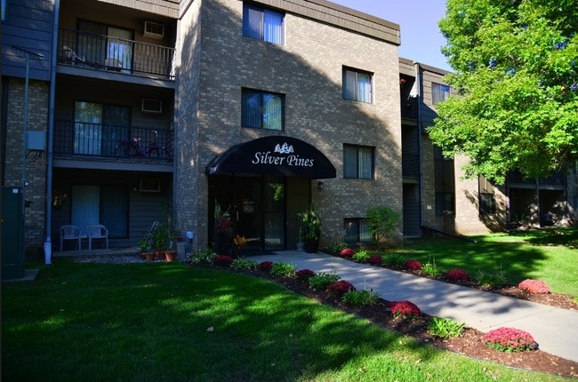 Silver Pines Apartments