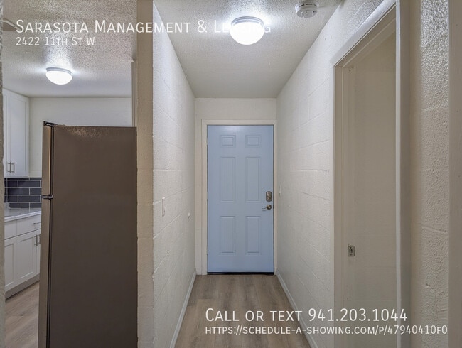 Photo - 2422 11th St W