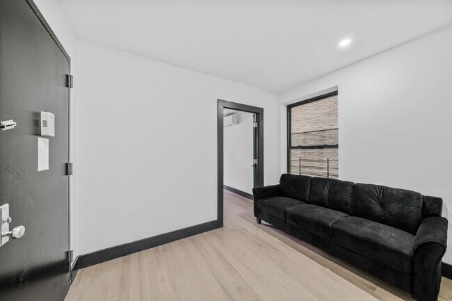 Photo - Hughes BH LLC (2507) Unidad 1