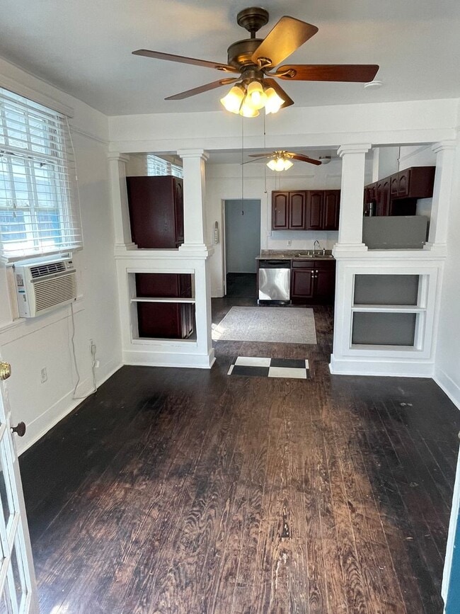 Photo - 2BD/1BA Shotgun w/ Huge Sunroom and Backyard