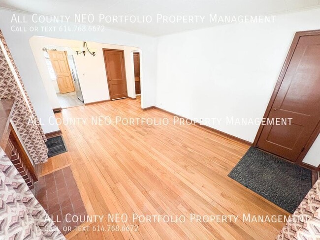 Photo - 1463 E Whittier St