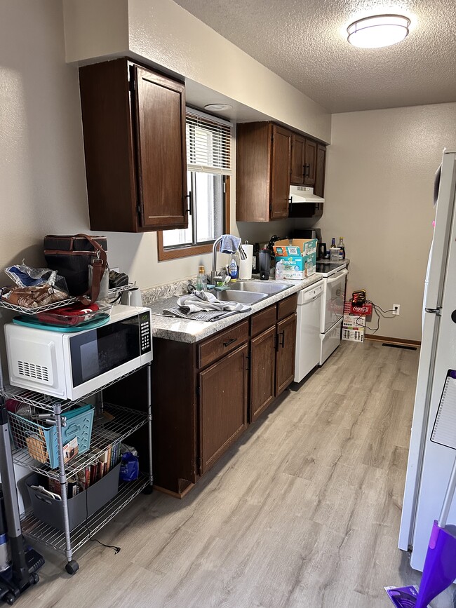 Photo - 1140 Adler Dr