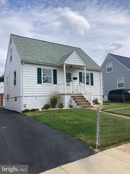 1607 Leslie Rd