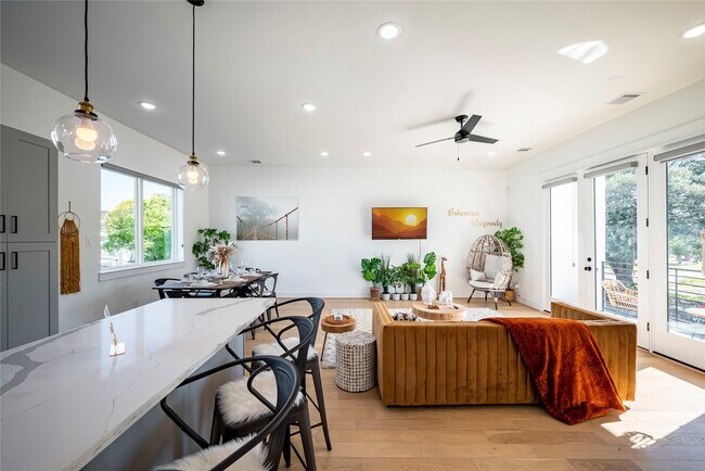 Photo - 2721 Rosalie St