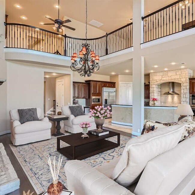 Photo - 334 Blazing Star Dr