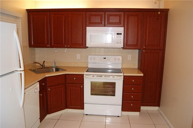 3781 Cocoplum Cir Unidad 3579