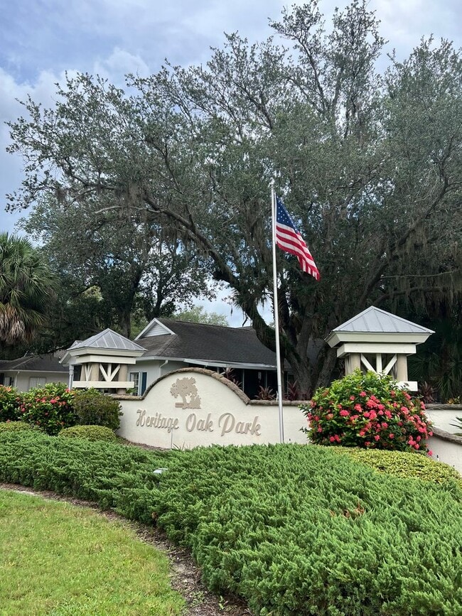 Building Photo - Heritage Oak Park Gated Commmunity