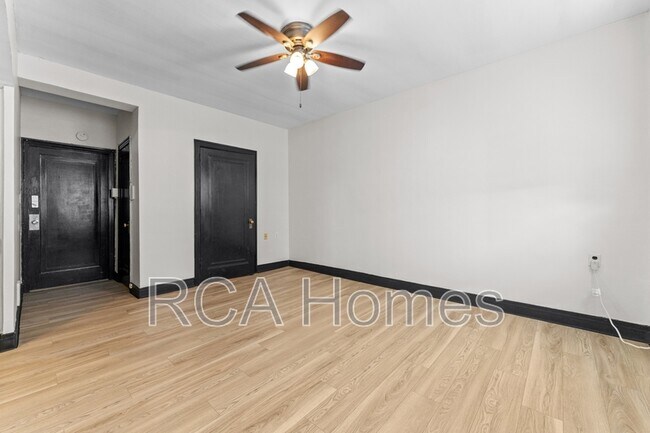 Photo - 37 West St Clair Street Unidad 203