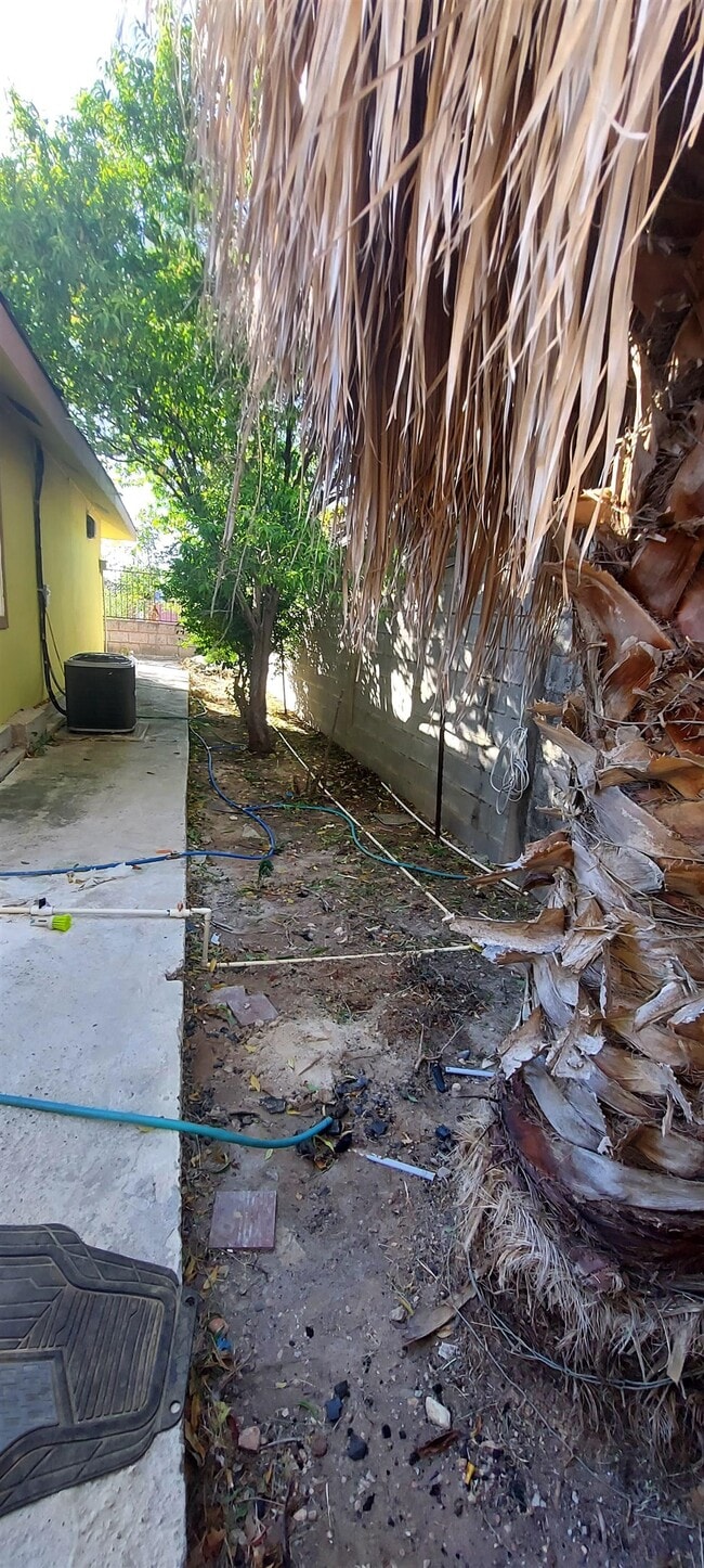 Photo - 207 Arco Iris Road