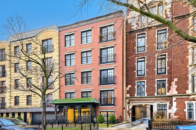 Building Photo - 512 W Barry Ave Unit 312