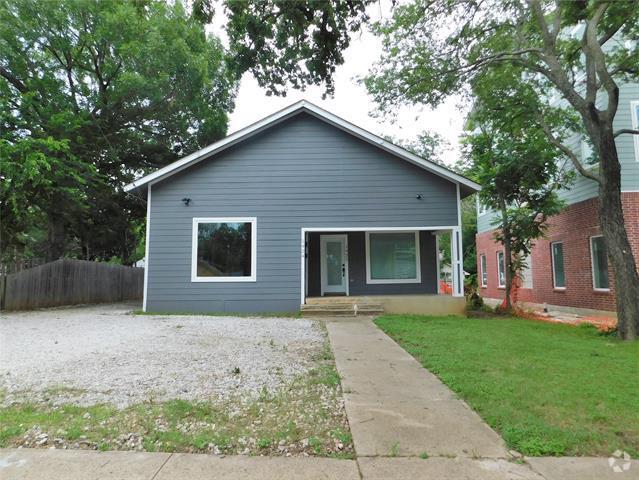 Building Photo - 1422 N Locust St Rental