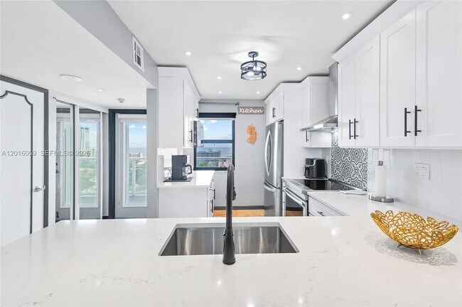 Photo - 1401 N Riverside Dr Unit 1406