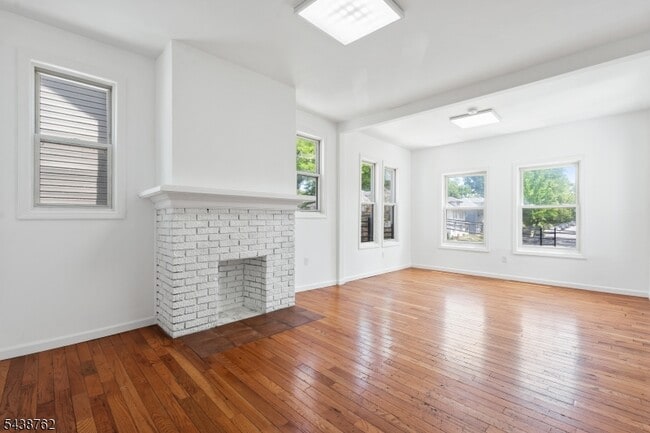 Photo - 1043 Hunterdon St Unidad 2