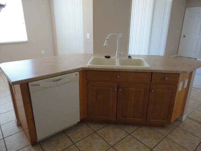 Photo - 5917 Wedgefield Dr