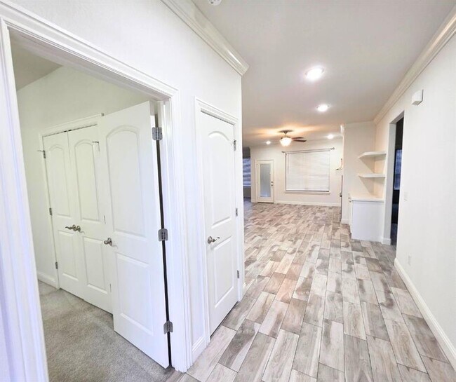 Photo - 1001 W Ashmore Landing Loop