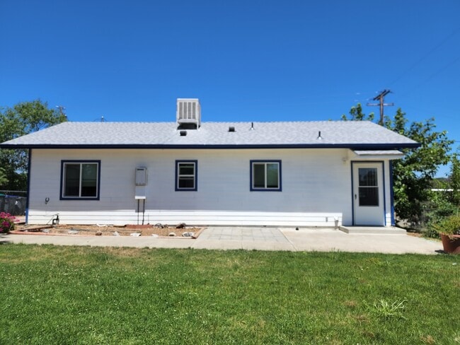 Photo - 16902 Hickman Ln