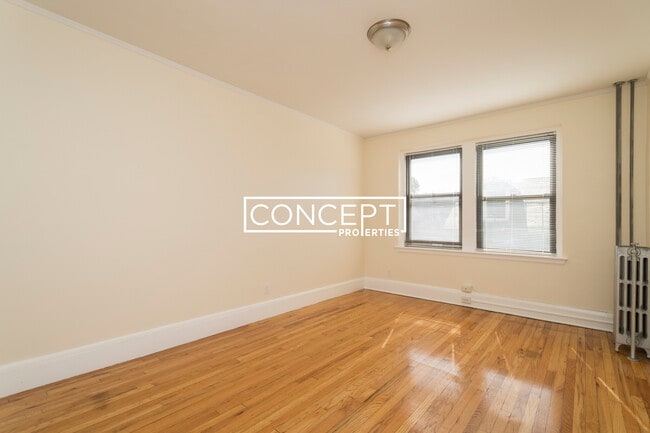 Building Photo - 123 Highland Ave Unit 32CP