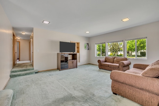 Photo - 2670 E Lambourne Ave