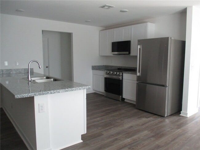 2274 Sarah Pl