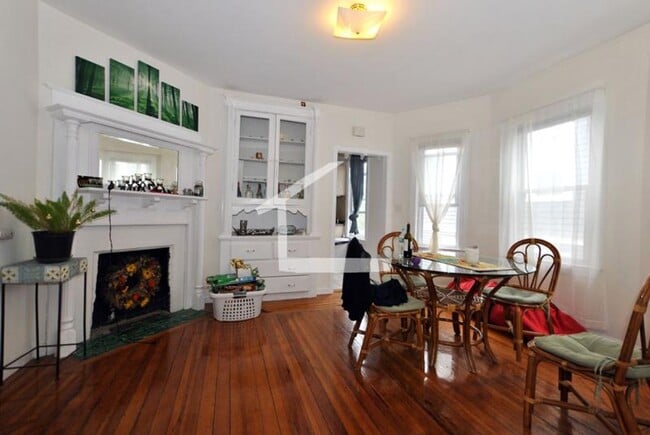 Photo - Bright three bed..... Sept 1st!