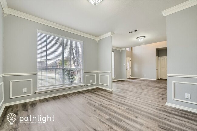 Photo - 1705 Clover Hill Rd, Mansfield, TX, 76063 House