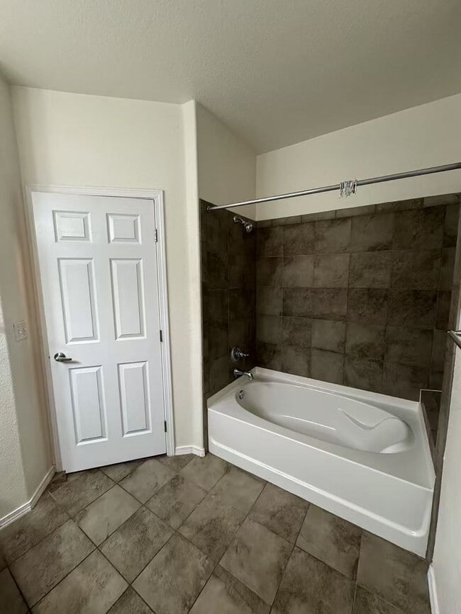 Photo - Comfort 1 bedroom Condo in Englewood