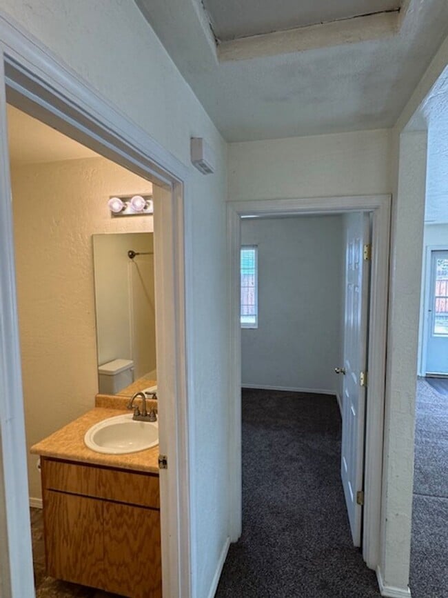 Photo - 118 SHAST A&B Unit B