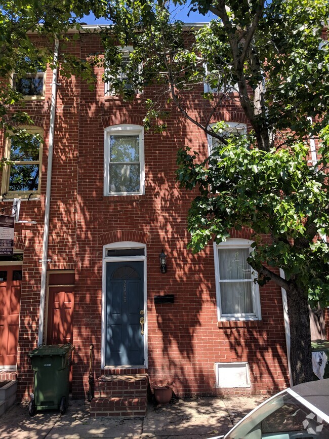 Building Photo - 2306 Cambridge St Rental