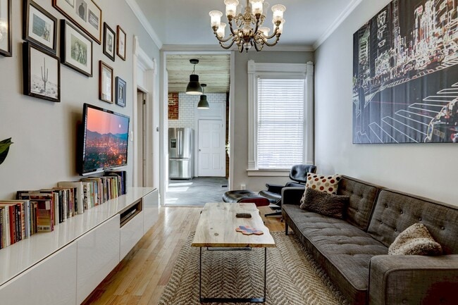 Photo - 1024 Kalamath St.