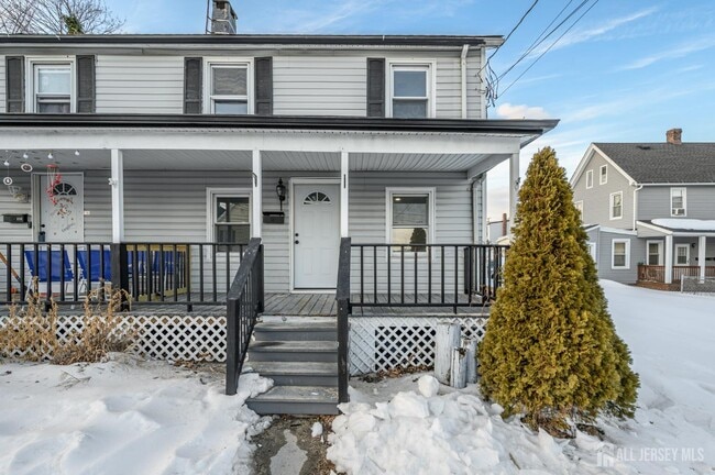 Building Photo - 408 David St