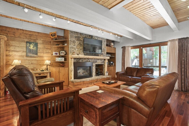 Photo - 2750 Crosstimbers Trail Unit SI ID1564291P